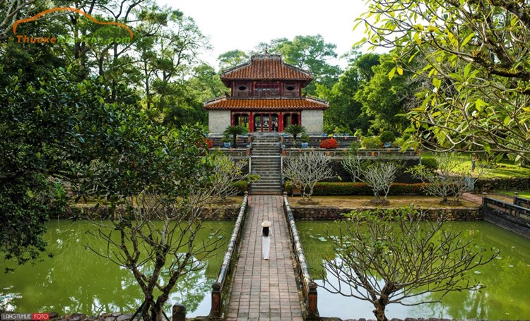 Lăng Minh Mạng – Vẻ đẹp hoàn hảo của kiến trúc và thiên nhiên
