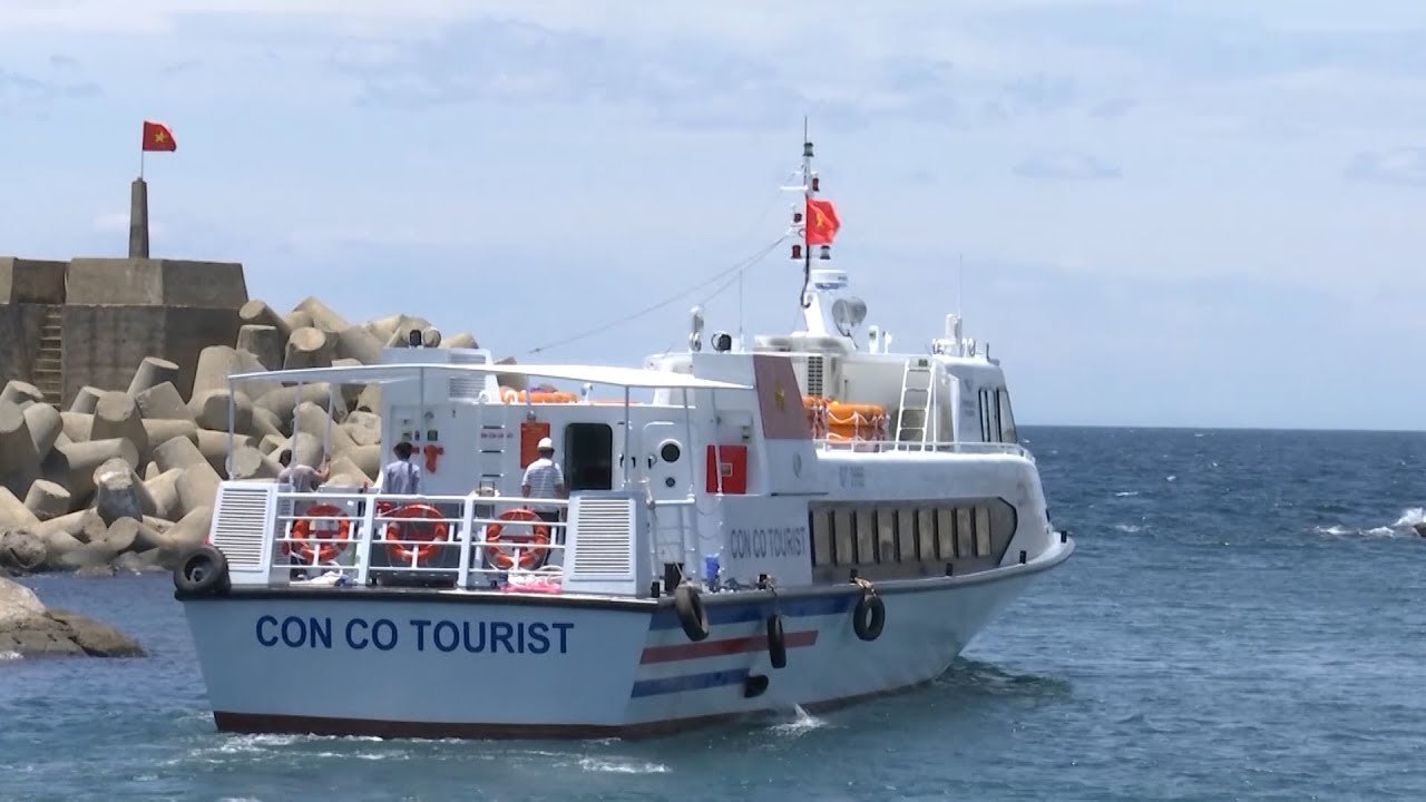 Tàu cao tốc ra đảo Cồn Cỏ