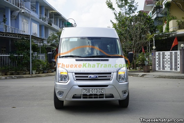 Thuê xe đưa đón nhân viên tại Quảng Bình